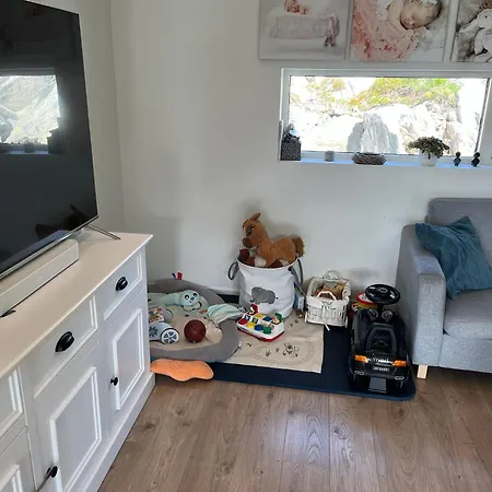 Fantastic Family House For 9 People *