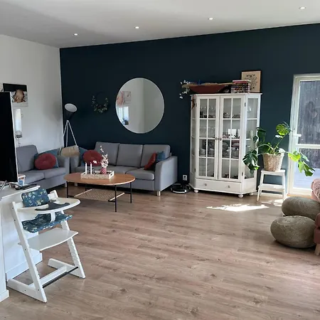 Fantastic Family House For 9 People Marland