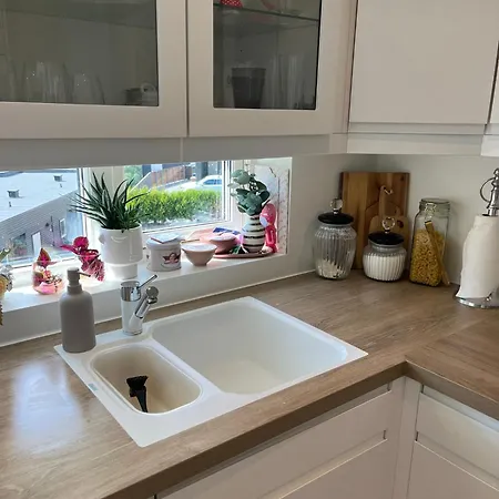 Fantastic Family House For 9 People Marland