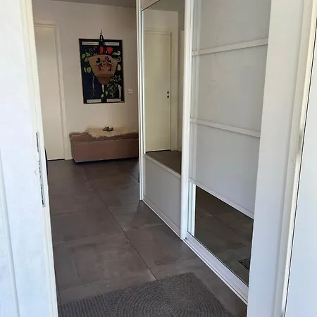 Fantastic Family House For 9 People